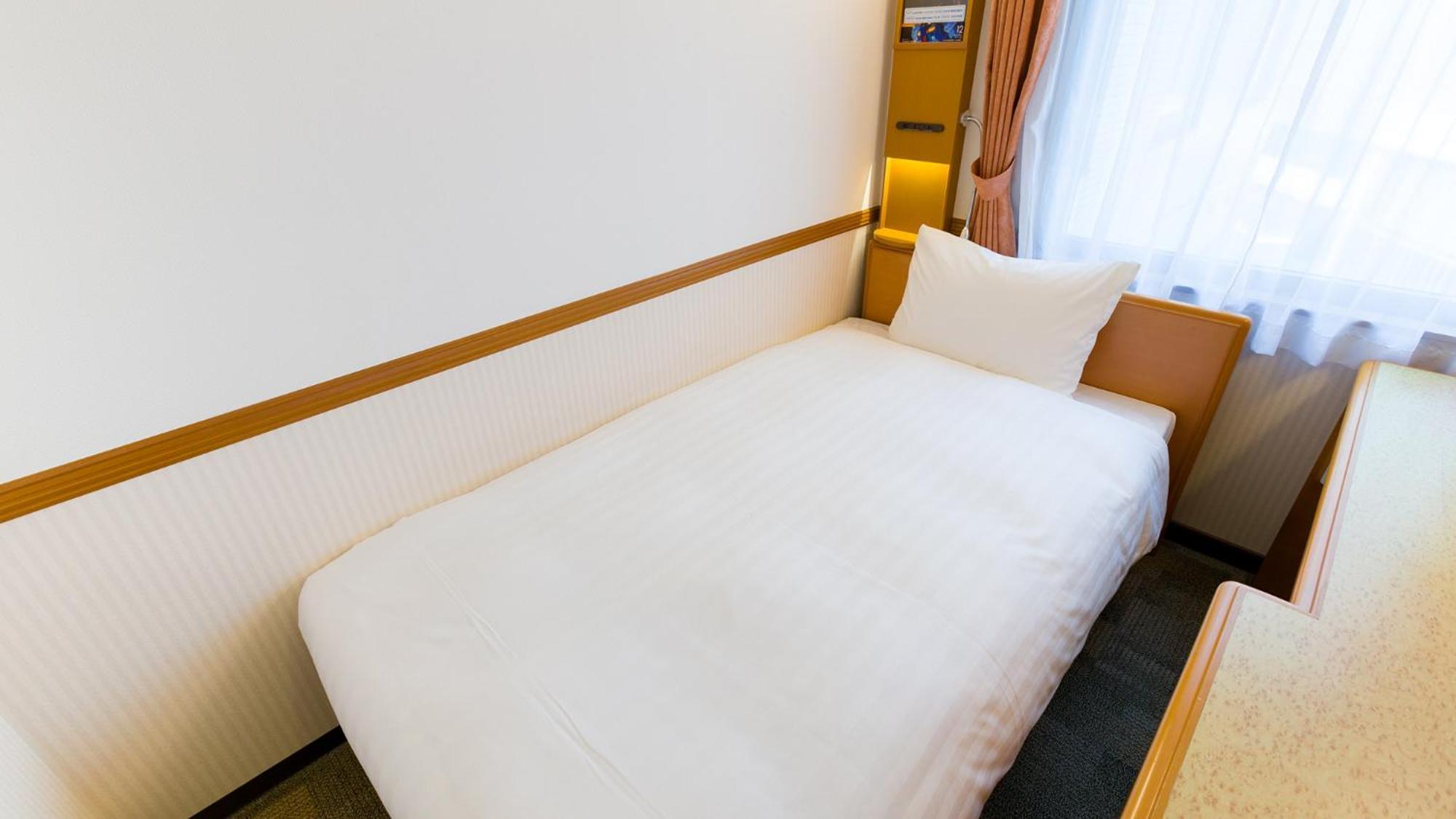 Toyoko Inn Yokohama Sakuragicho Номер фото