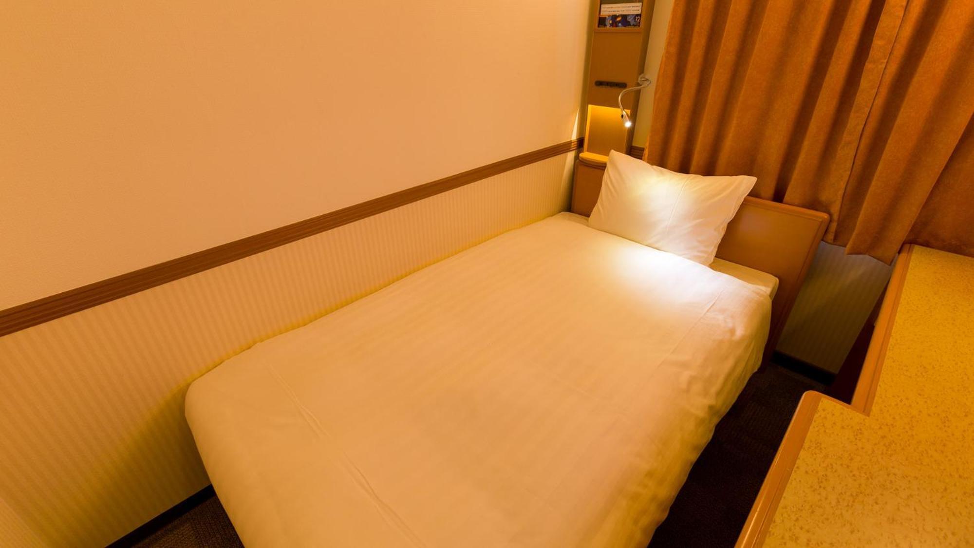 Toyoko Inn Yokohama Sakuragicho Номер фото