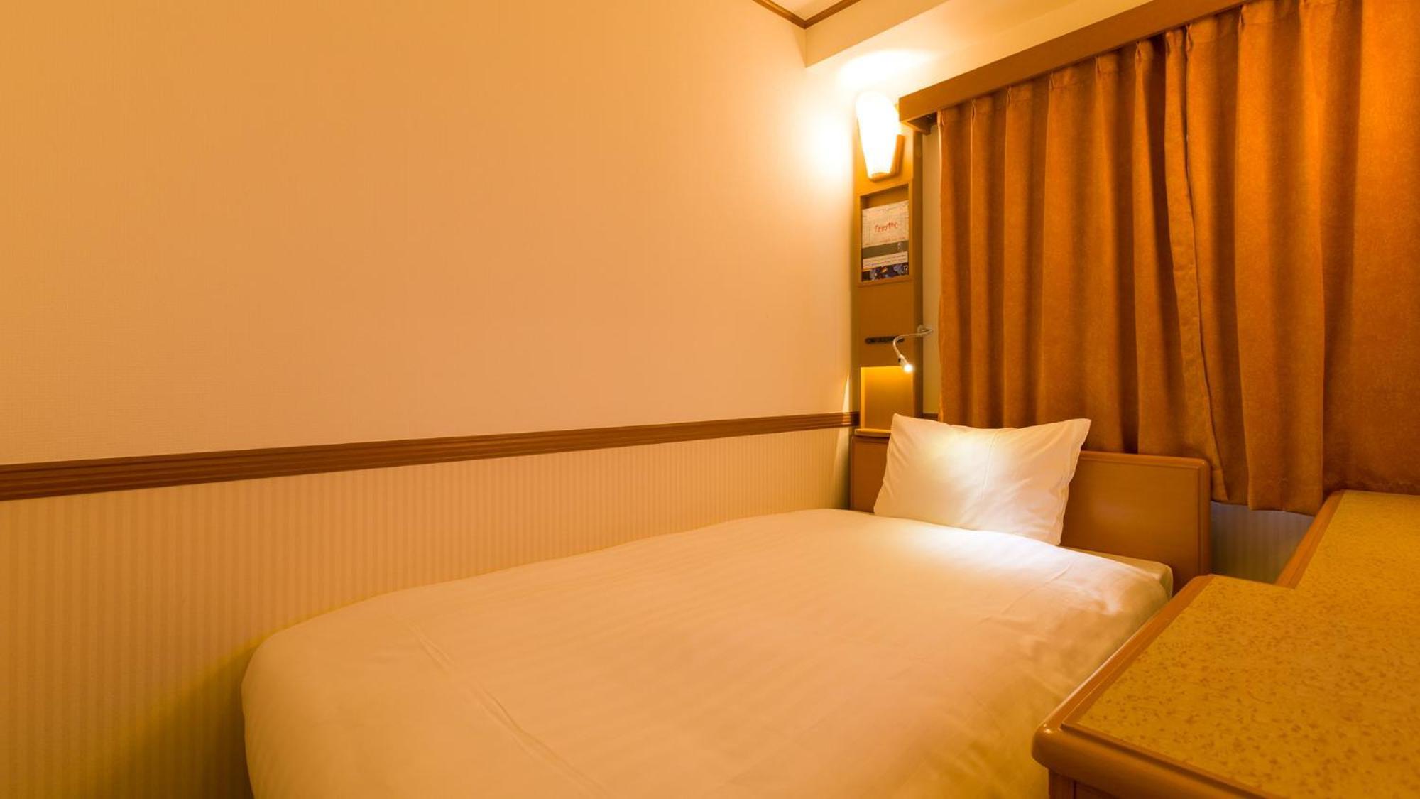 Toyoko Inn Yokohama Sakuragicho Номер фото