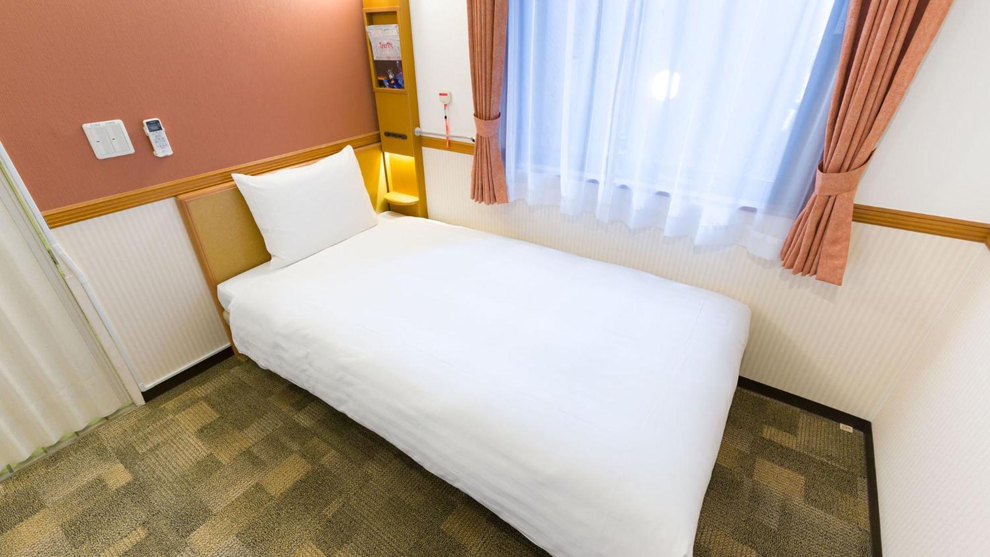 Toyoko Inn Yokohama Sakuragicho Номер фото