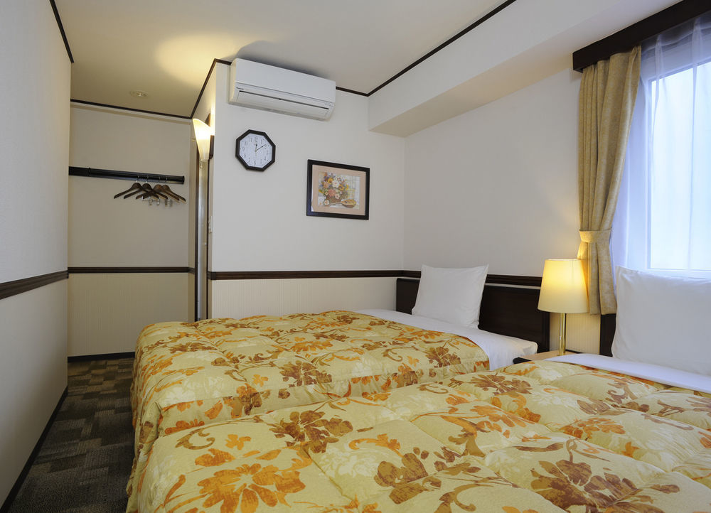 Toyoko Inn Yokohama Sakuragicho Екстер'єр фото