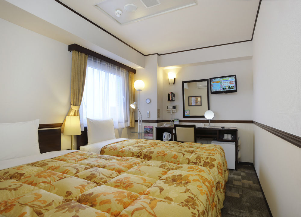 Toyoko Inn Yokohama Sakuragicho Екстер'єр фото