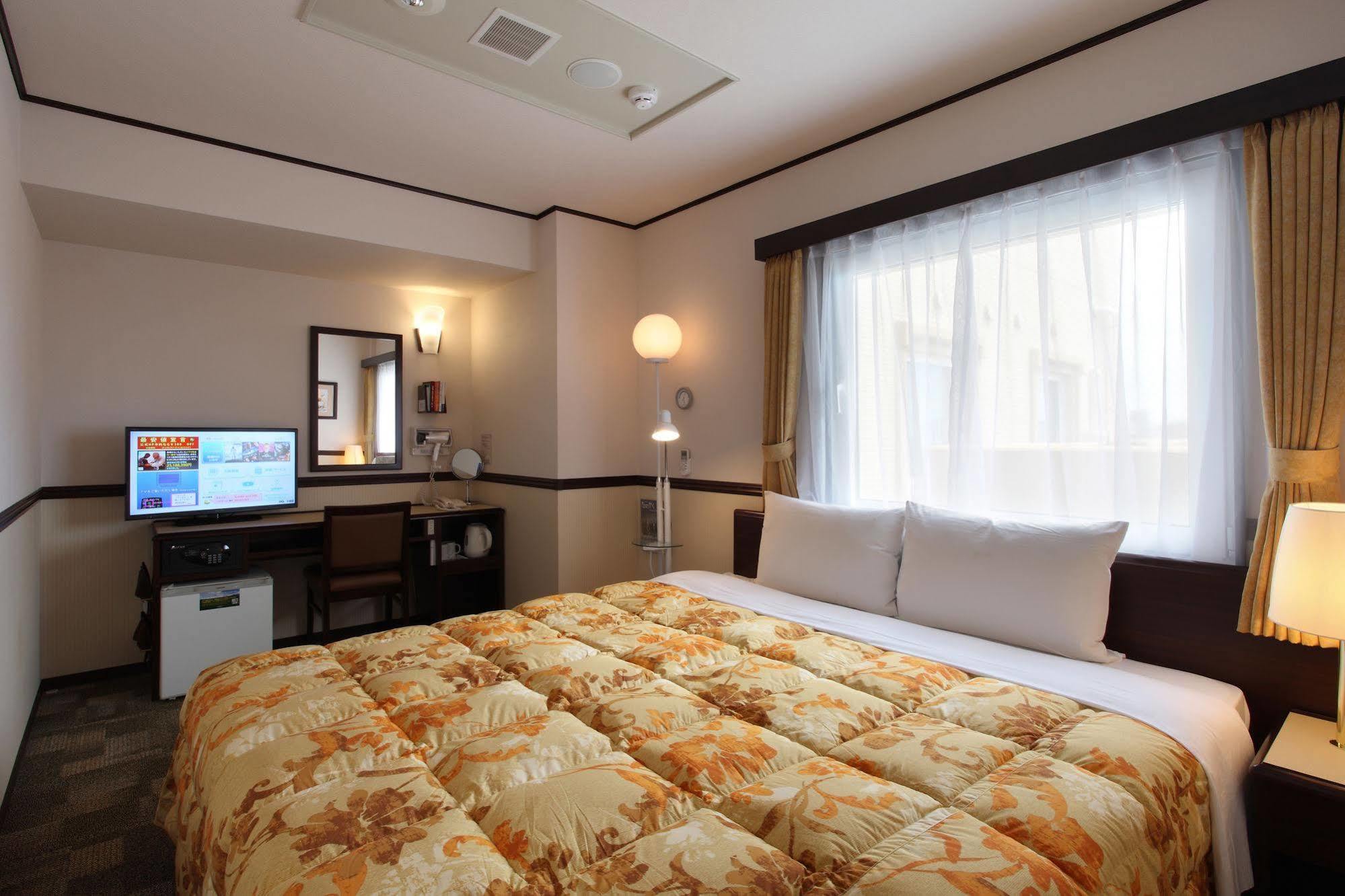 Toyoko Inn Yokohama Sakuragicho Екстер'єр фото