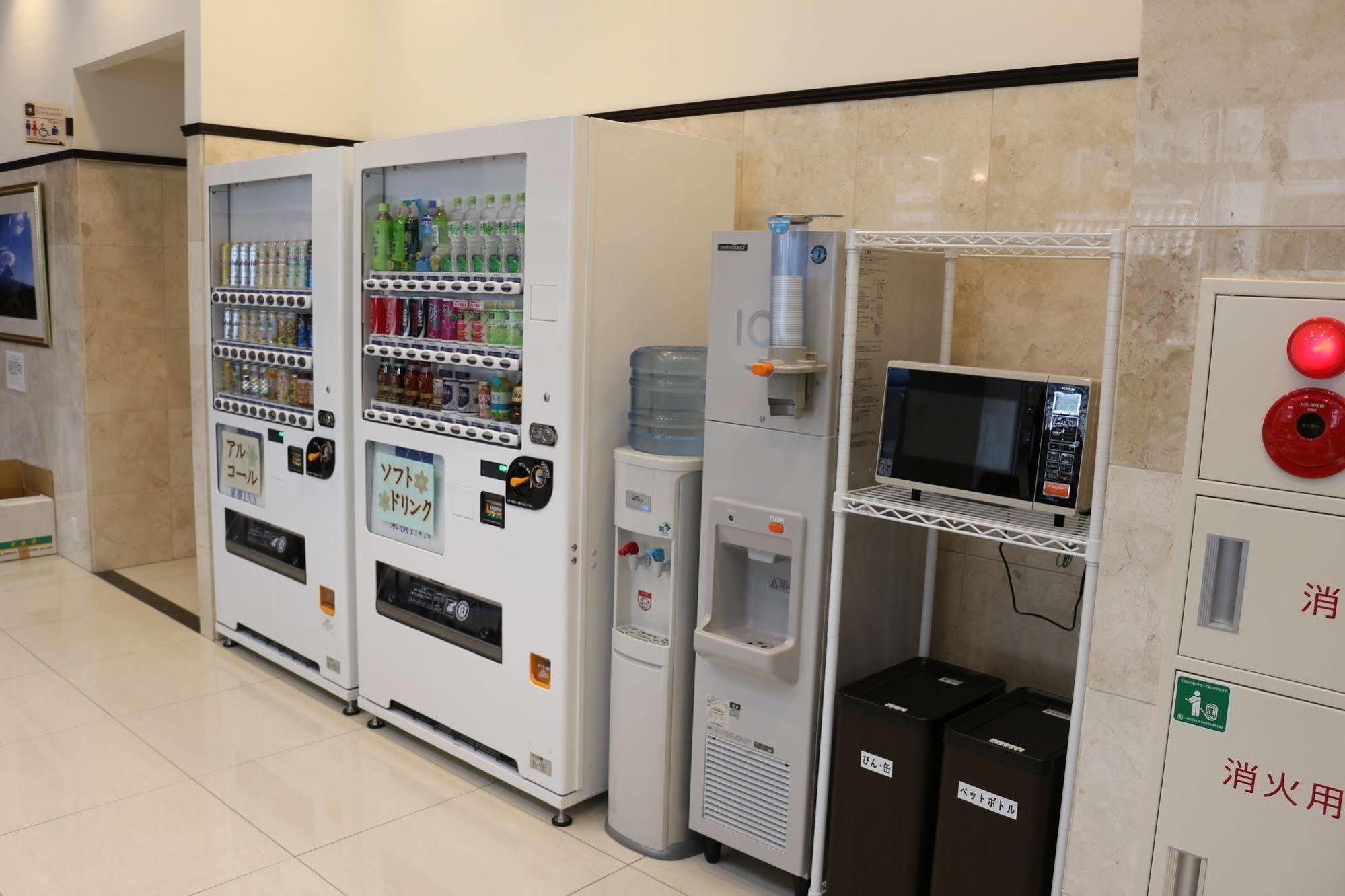 Toyoko Inn Yokohama Sakuragicho Екстер'єр фото
